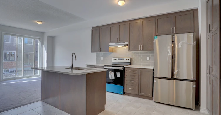 2038 Cameron Lott Crescent, Oshawa, ON, L1L 0S1 - 5