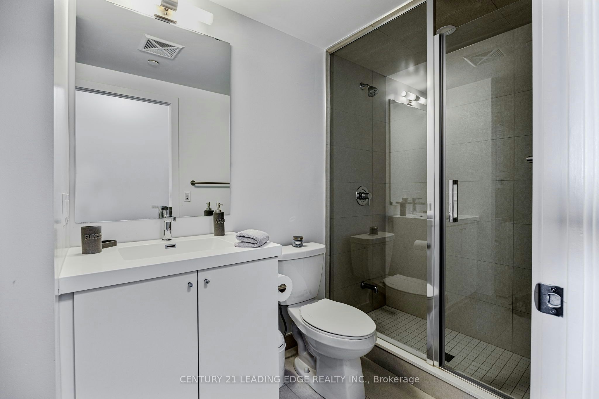 819-2550 Simcoe Street N, Oshawa, ON, L1L 0R5 - 10