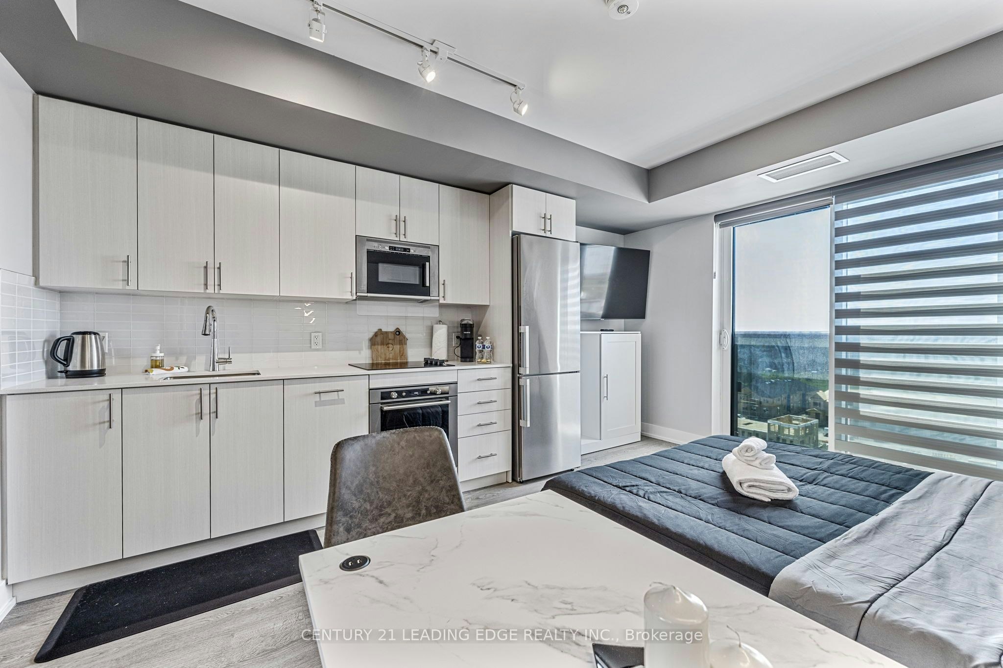 819-2550 Simcoe Street N, Oshawa, ON, L1L 0R5 - 3