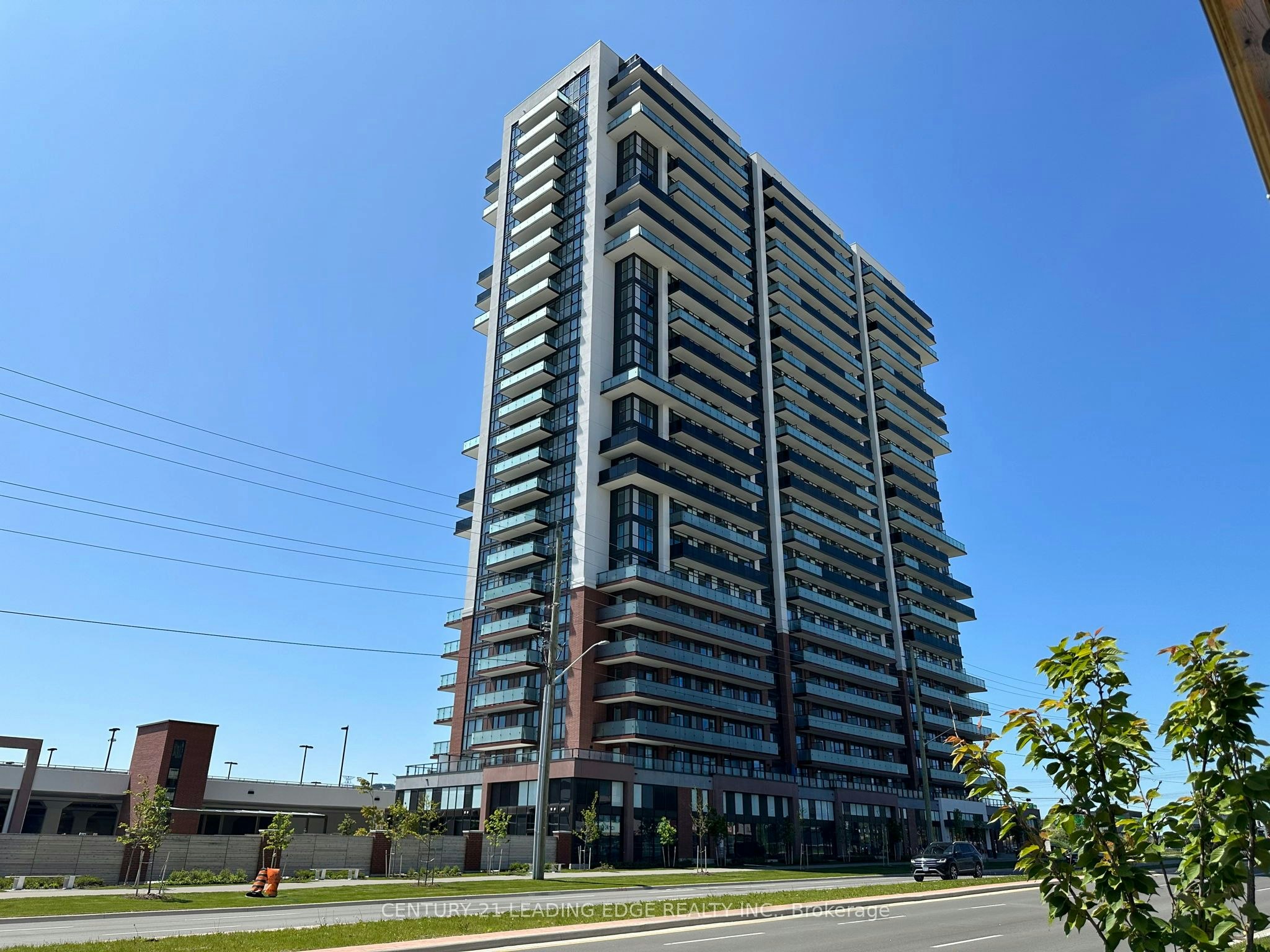 819-2550 Simcoe Street N, Oshawa, ON, L1L 0R5 - 2