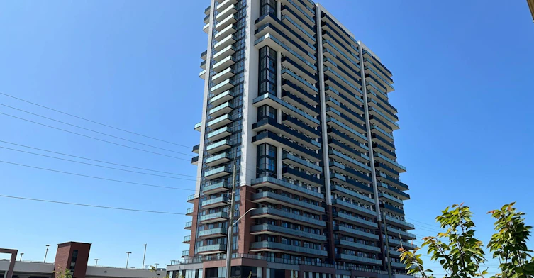 819-2550 Simcoe Street N, Oshawa, ON, L1L 0R5 - 2