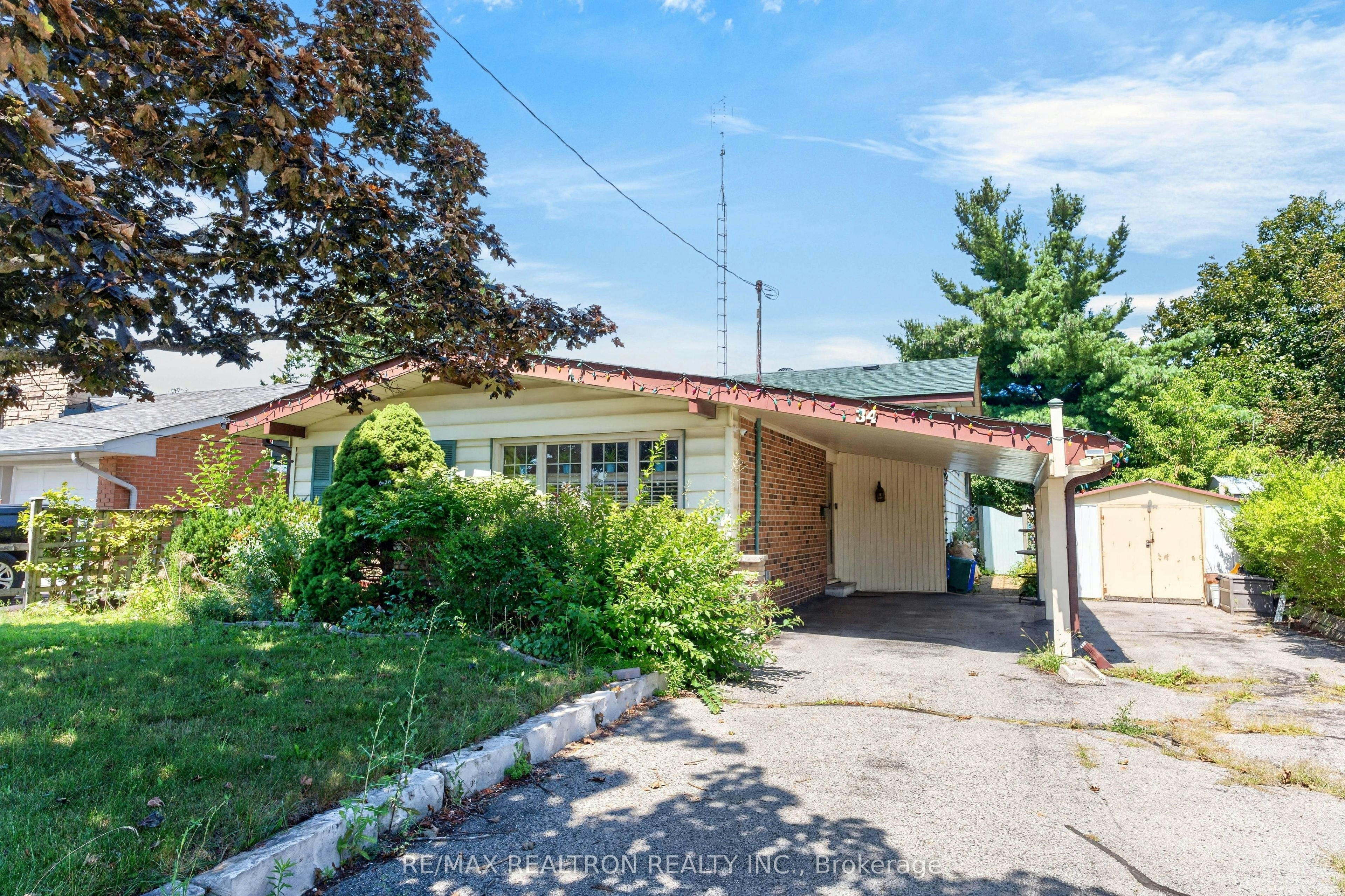 34 Taunton Road W, Oshawa, ON, L1G 3T2