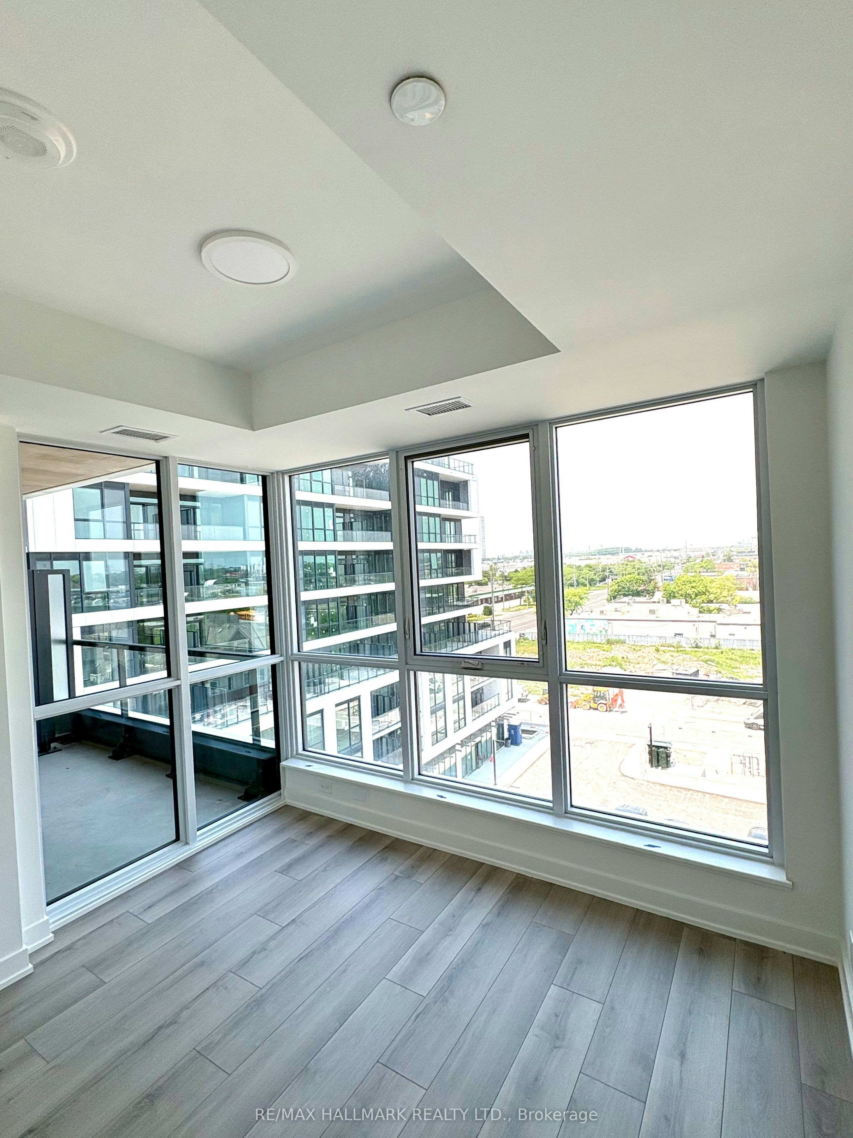 601-20 Deans Drive, Toronto, ON, M1L 0J7 - 3