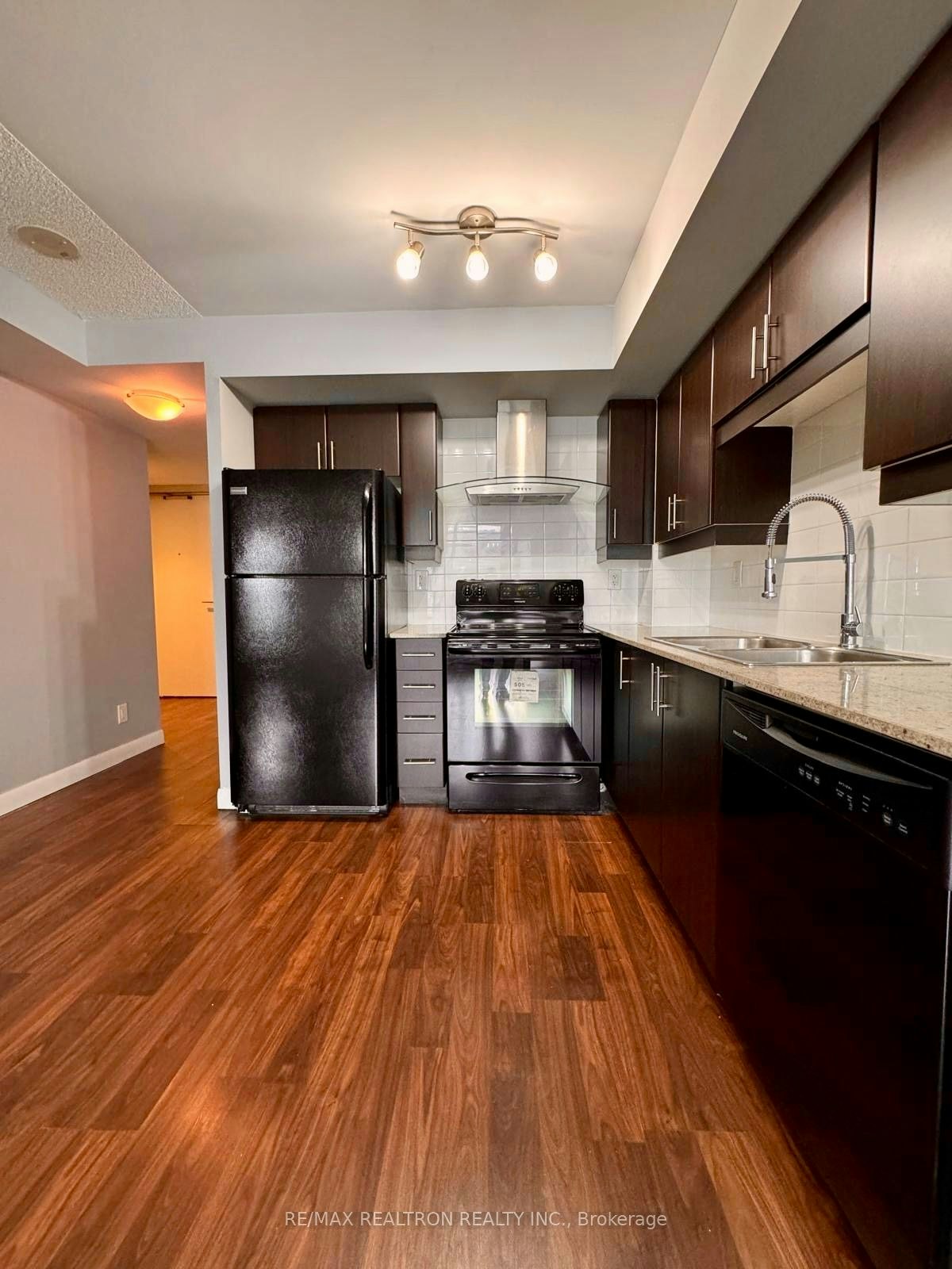 1201-190 Borough Drive, Toronto, ON, M1P 0B6 - 3