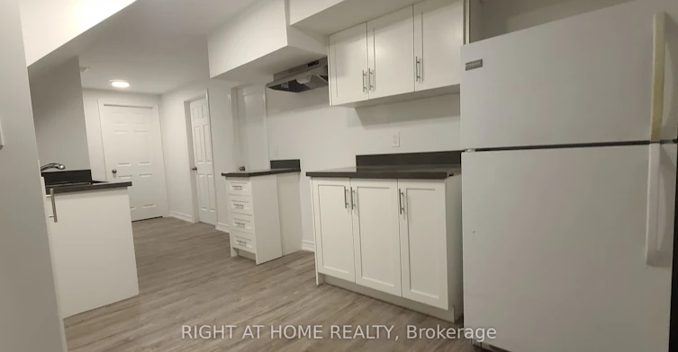 - Lower-59 Chandler Drive, Toronto, ON, M1G 1Z1 - 2