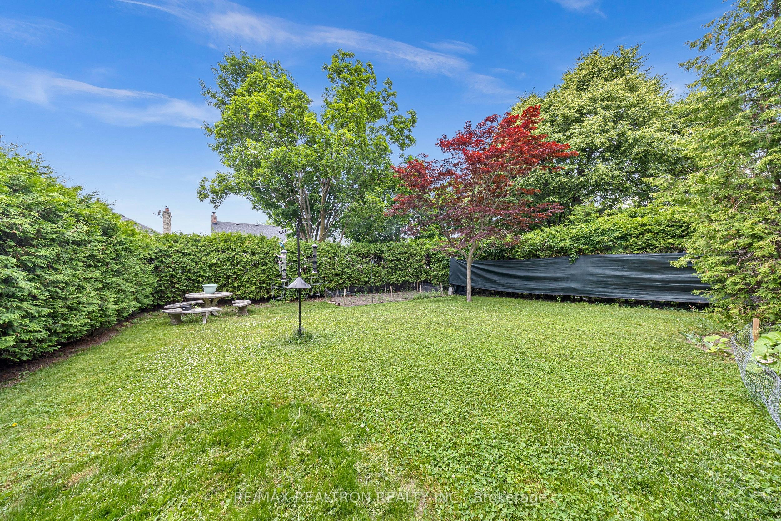 Upper-141 Hialeah Crescent, Whitby, ON, L1N 6V8 - 32