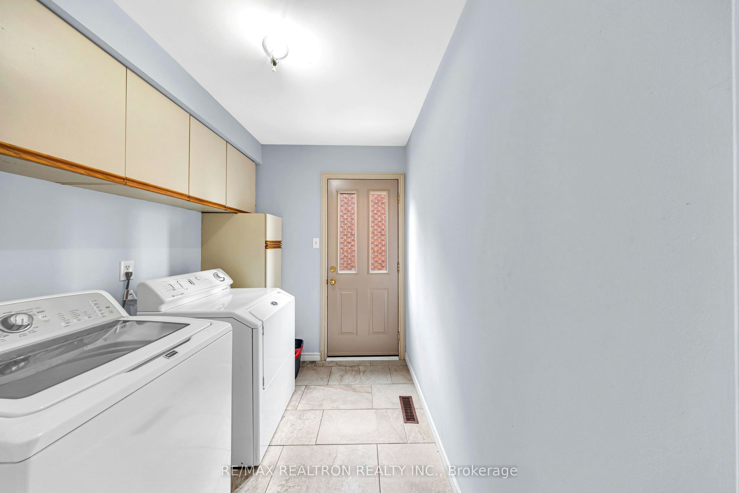 Upper-141 Hialeah Crescent, Whitby, ON, L1N 6V8 - 14
