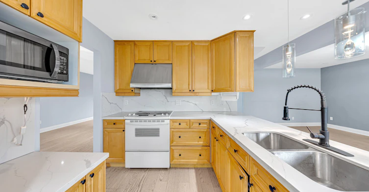Upper-141 Hialeah Crescent, Whitby, ON, L1N 6V8 - 10