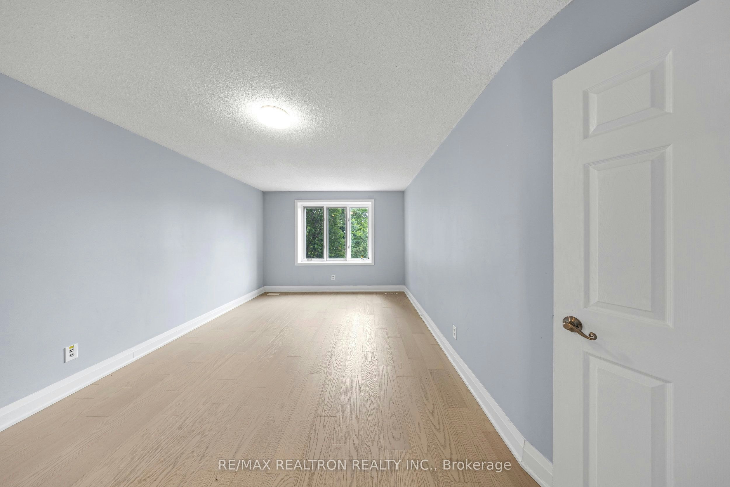 Upper-141 Hialeah Crescent, Whitby, ON, L1N 6V8 - 26