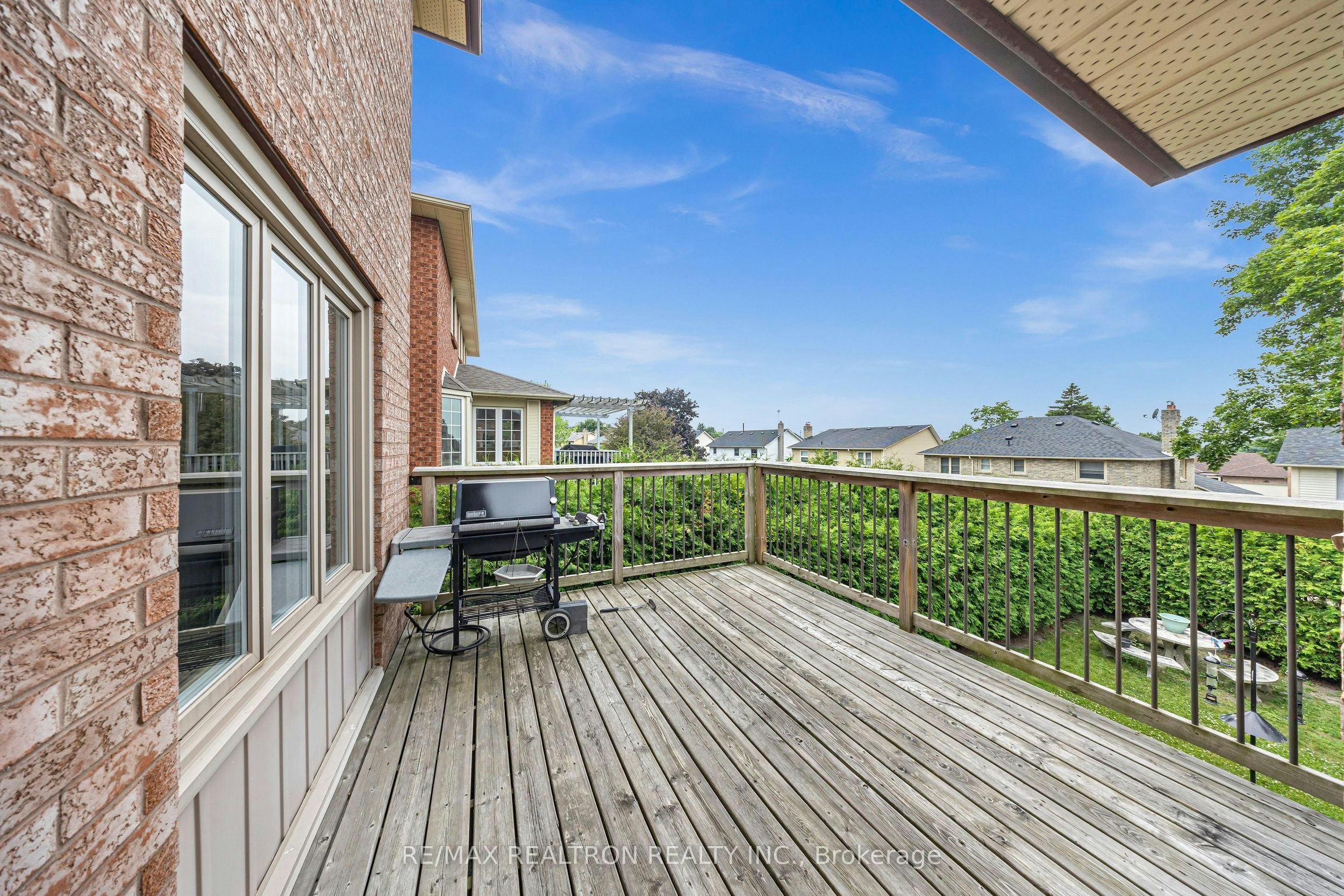 Upper-141 Hialeah Crescent, Whitby, ON, L1N 6V8 - 11