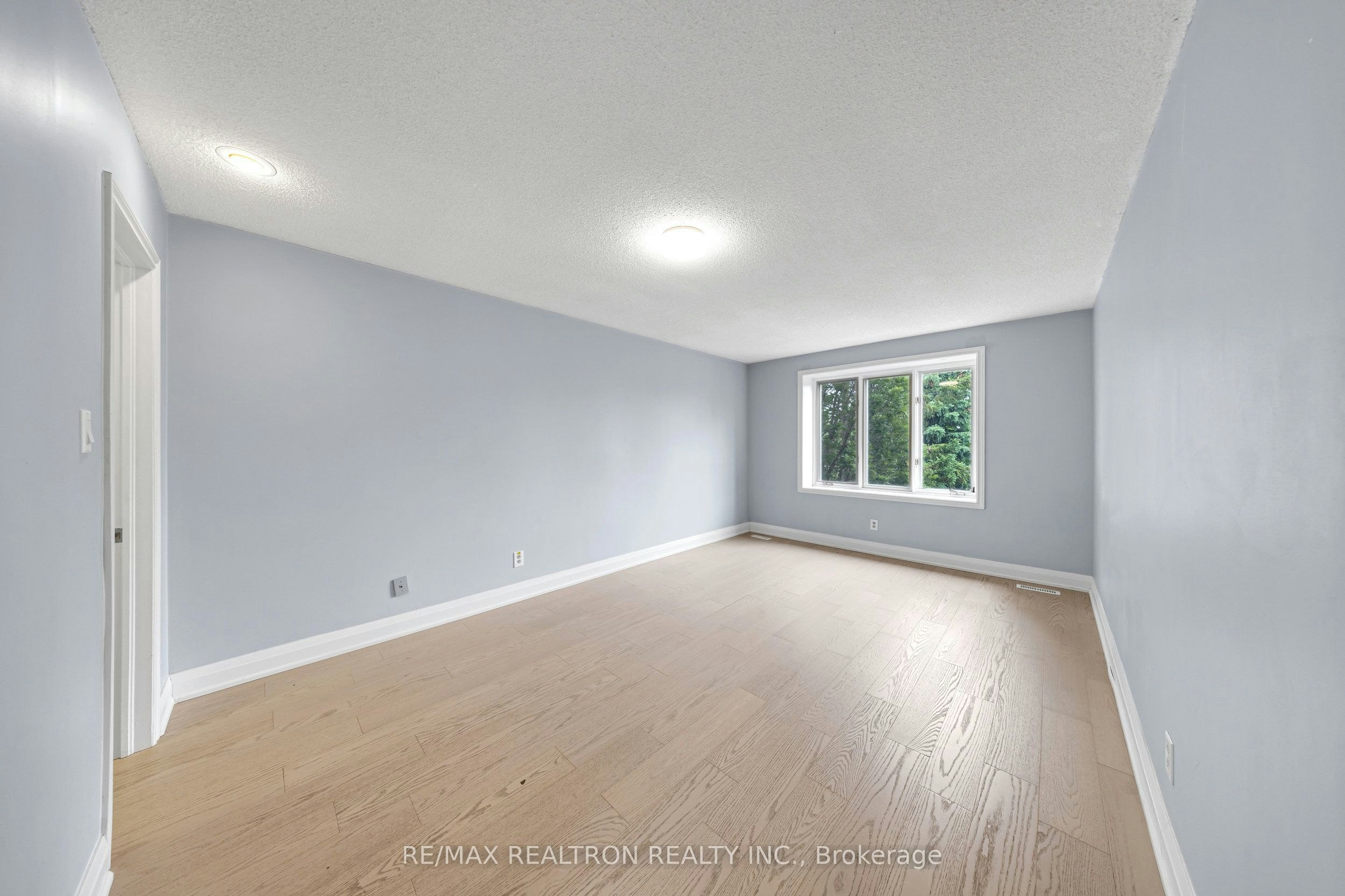 Upper-141 Hialeah Crescent, Whitby, ON, L1N 6V8 - 23