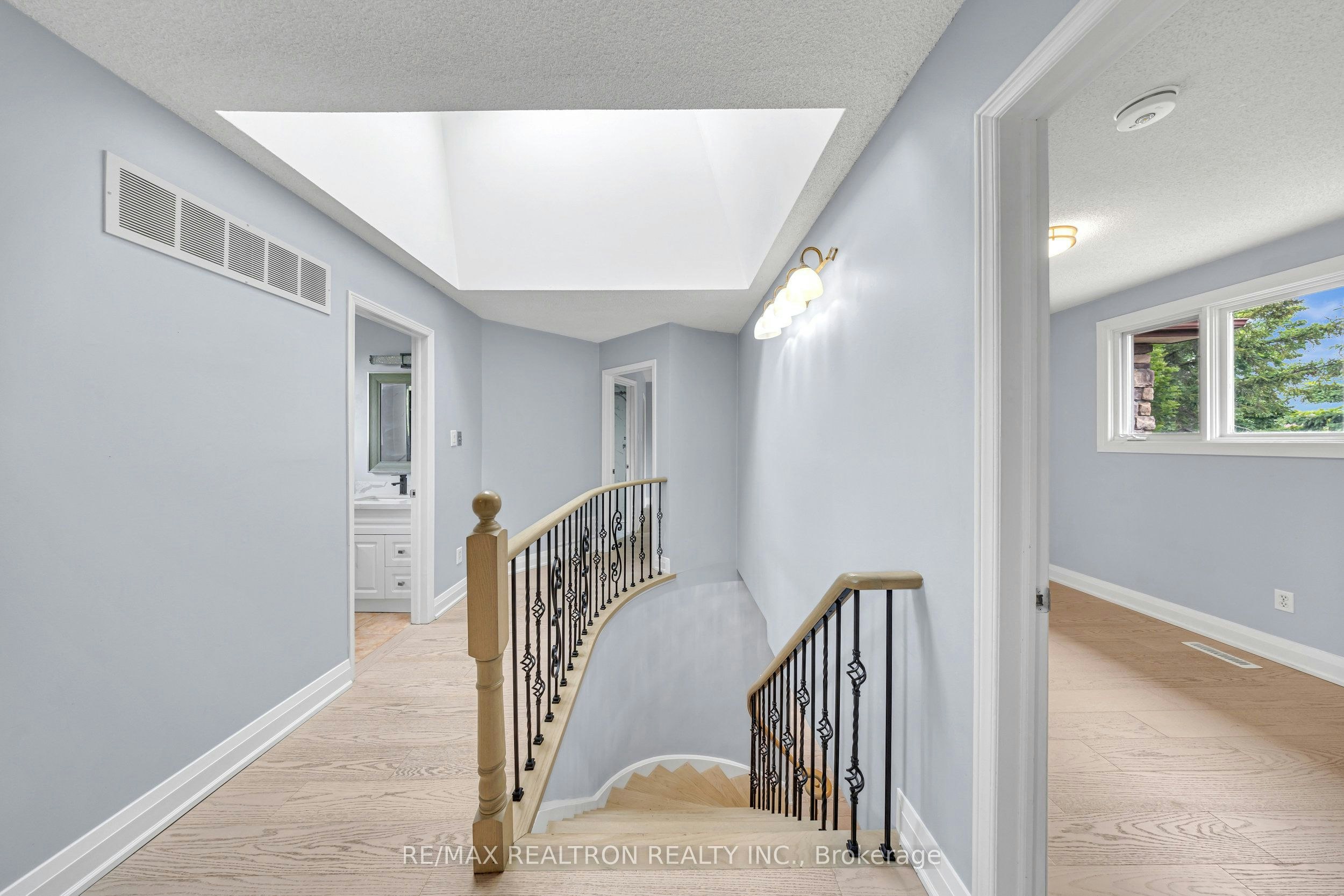 Upper-141 Hialeah Crescent, Whitby, ON, L1N 6V8 - 21