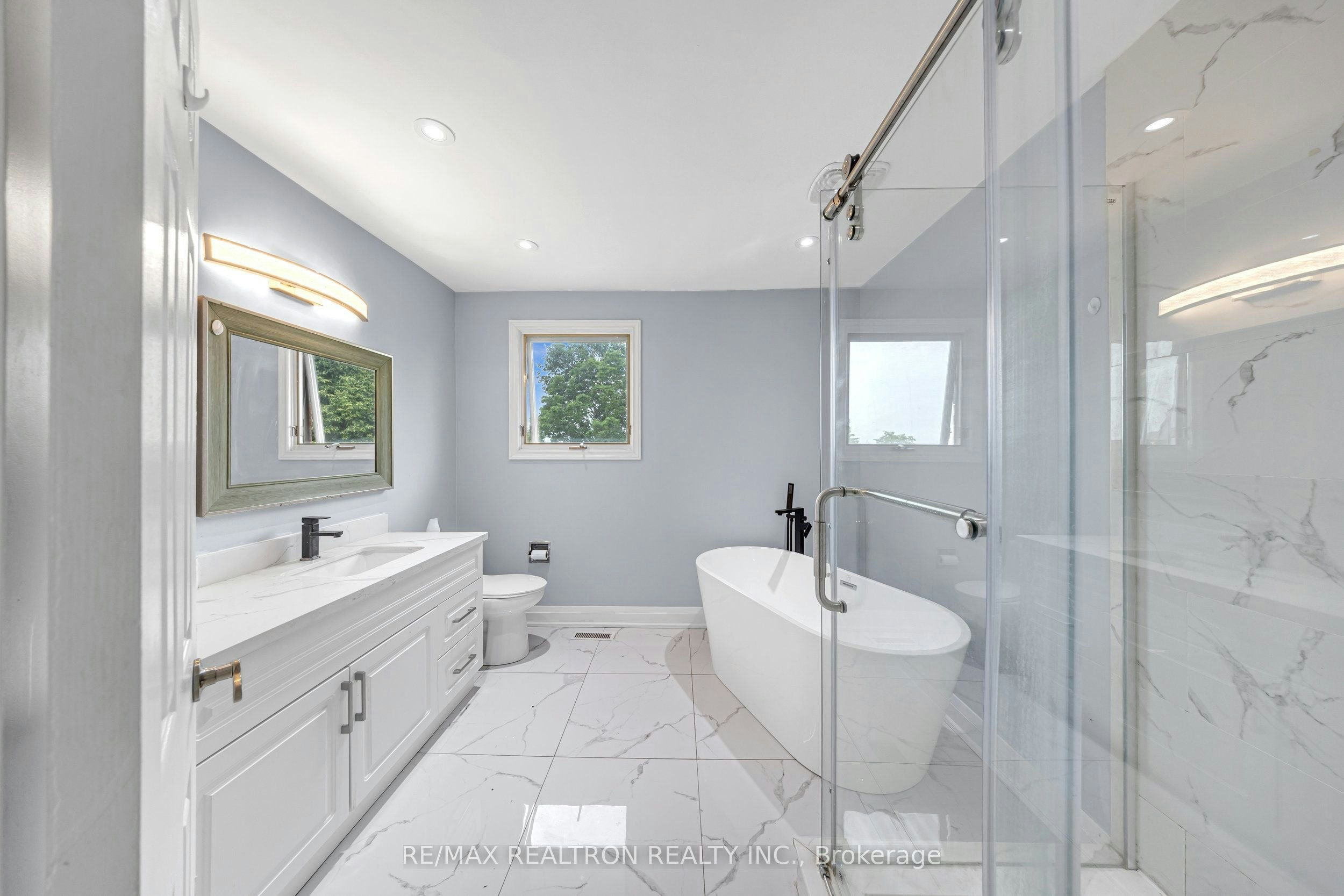 Upper-141 Hialeah Crescent, Whitby, ON, L1N 6V8 - 24