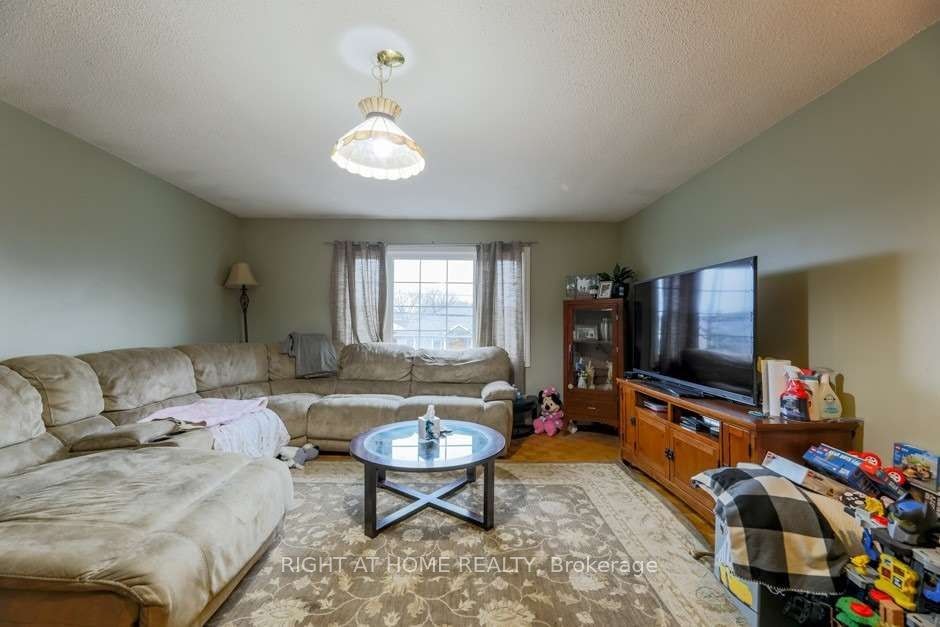58 Park Street, Toronto, ON, M1N 2N7 - 5