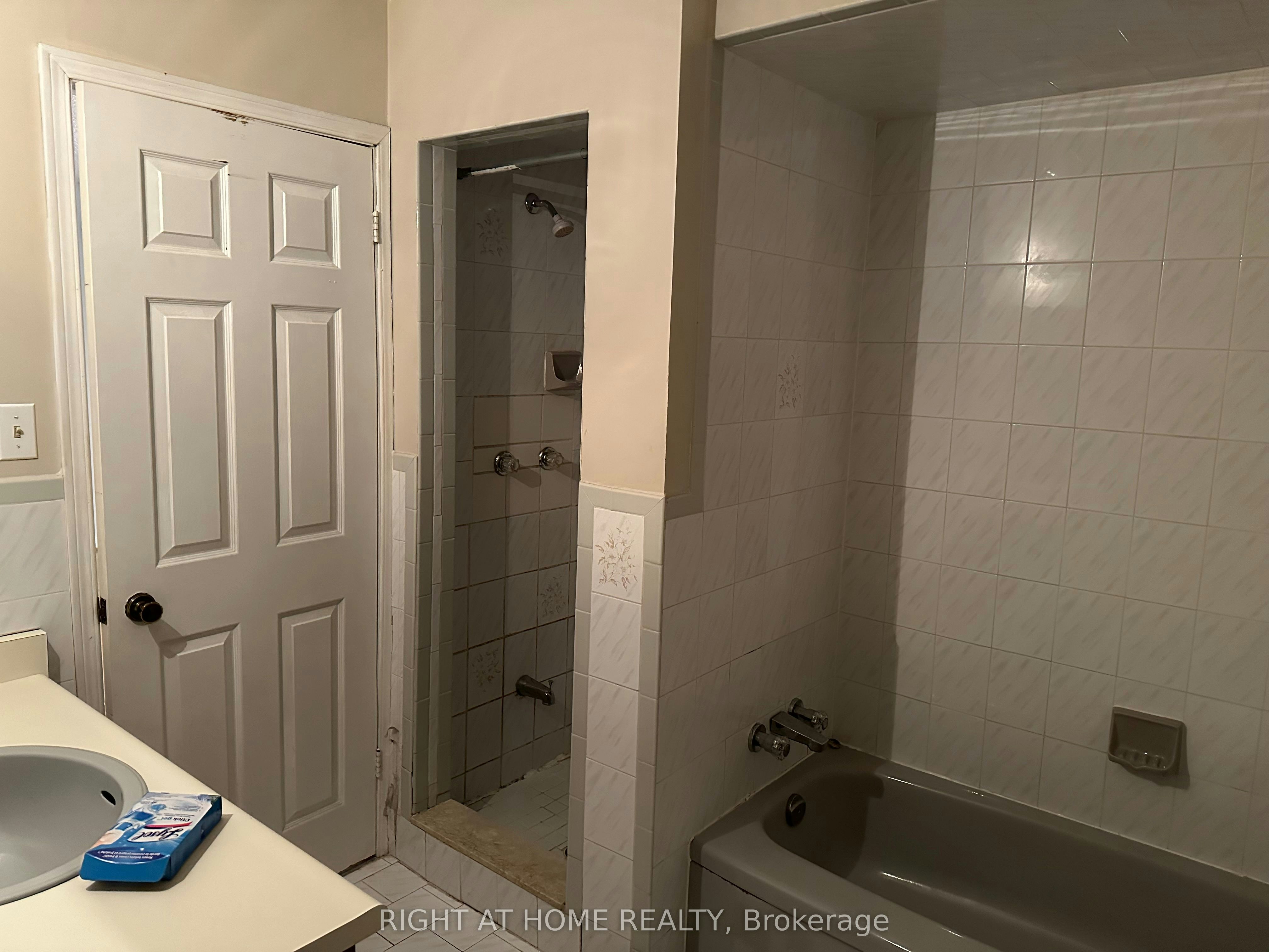 58 Park Street, Toronto, ON, M1N 2N7 - 12
