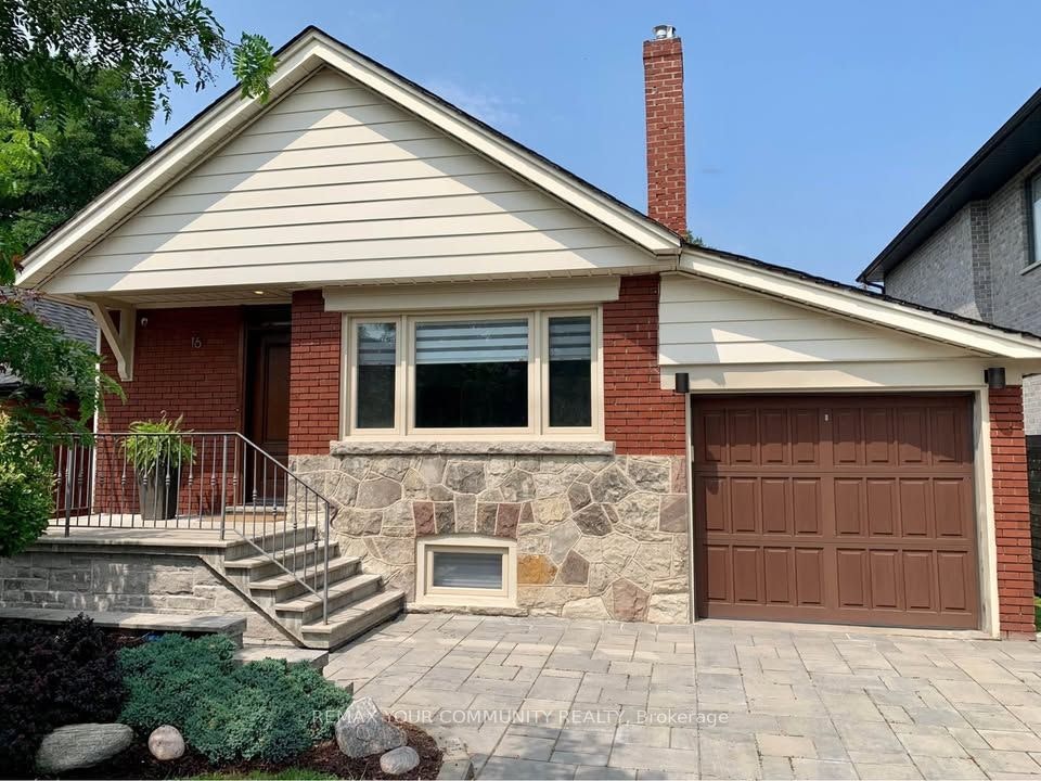 Lower-16 Coxwell Boulevard, Toronto, ON, M4C 3G7