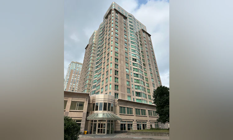 1113-18 Lee Centre Drive