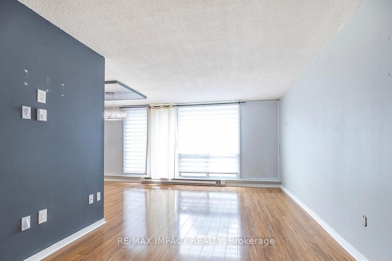 108-454 Centre Street, Oshawa, ON, L1H 4C2 - 2