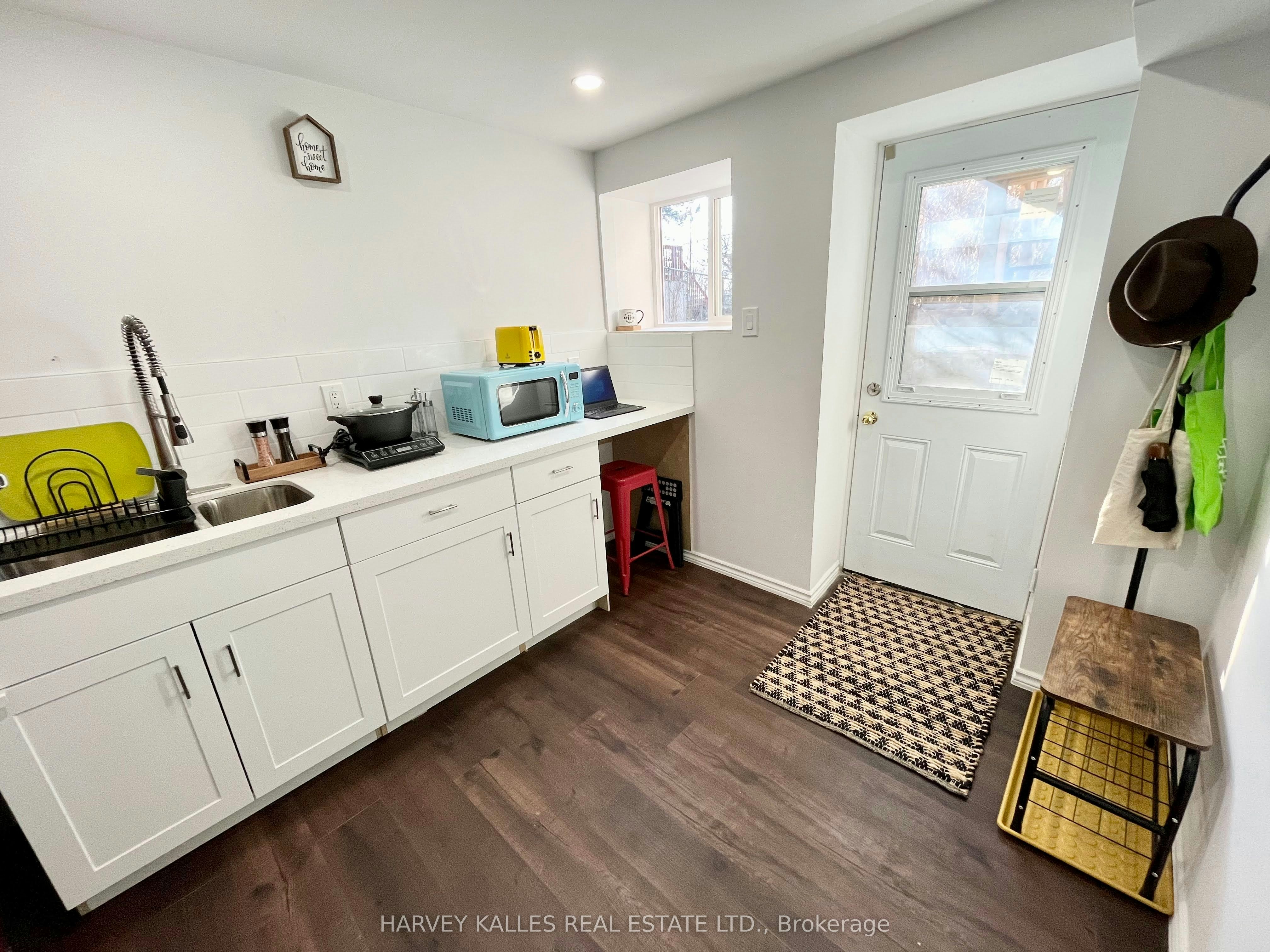 Lower-26 Leyton Avenue, Toronto, ON, M1L 3T4 - 5