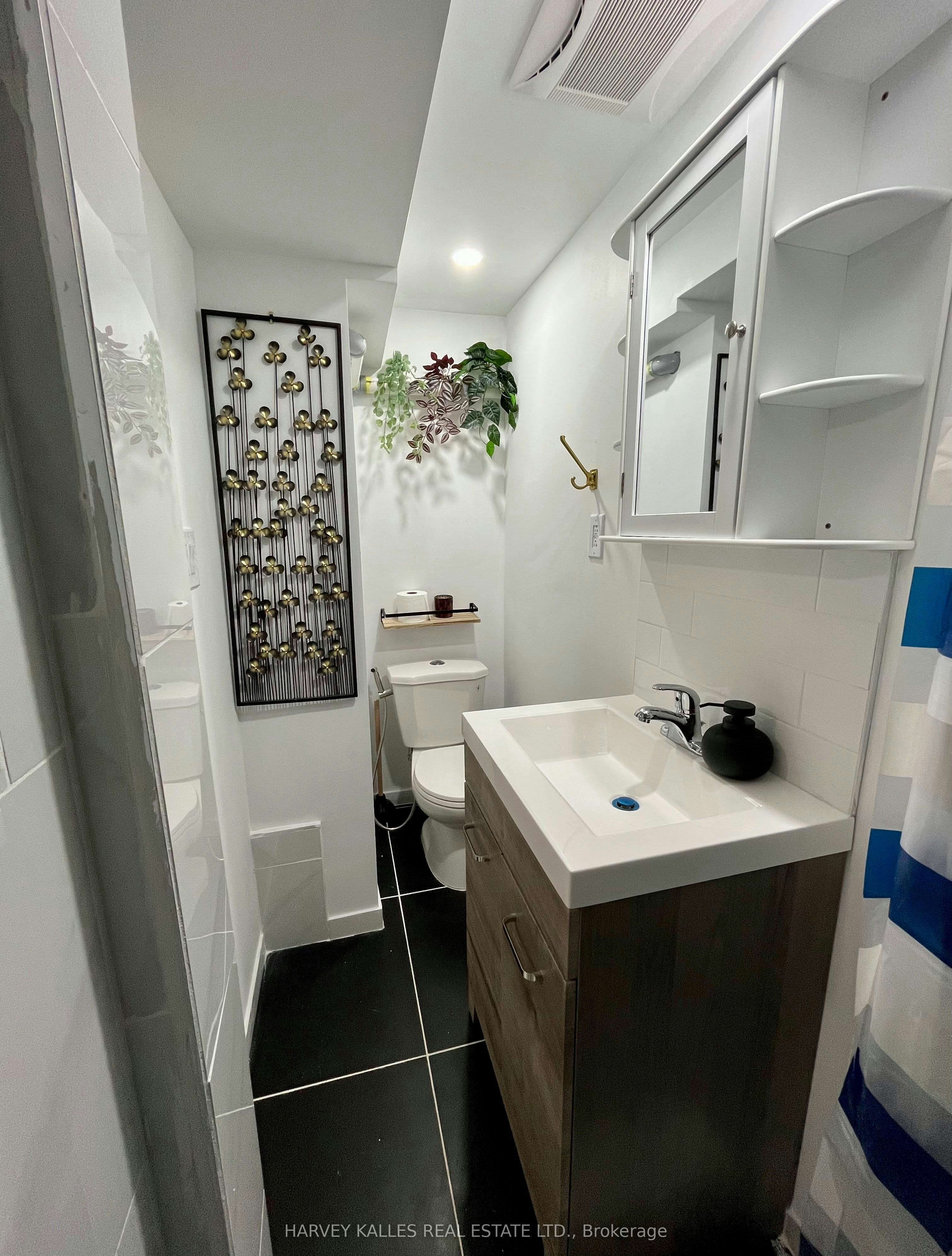 Lower-26 Leyton Avenue, Toronto, ON, M1L 3T4 - 19