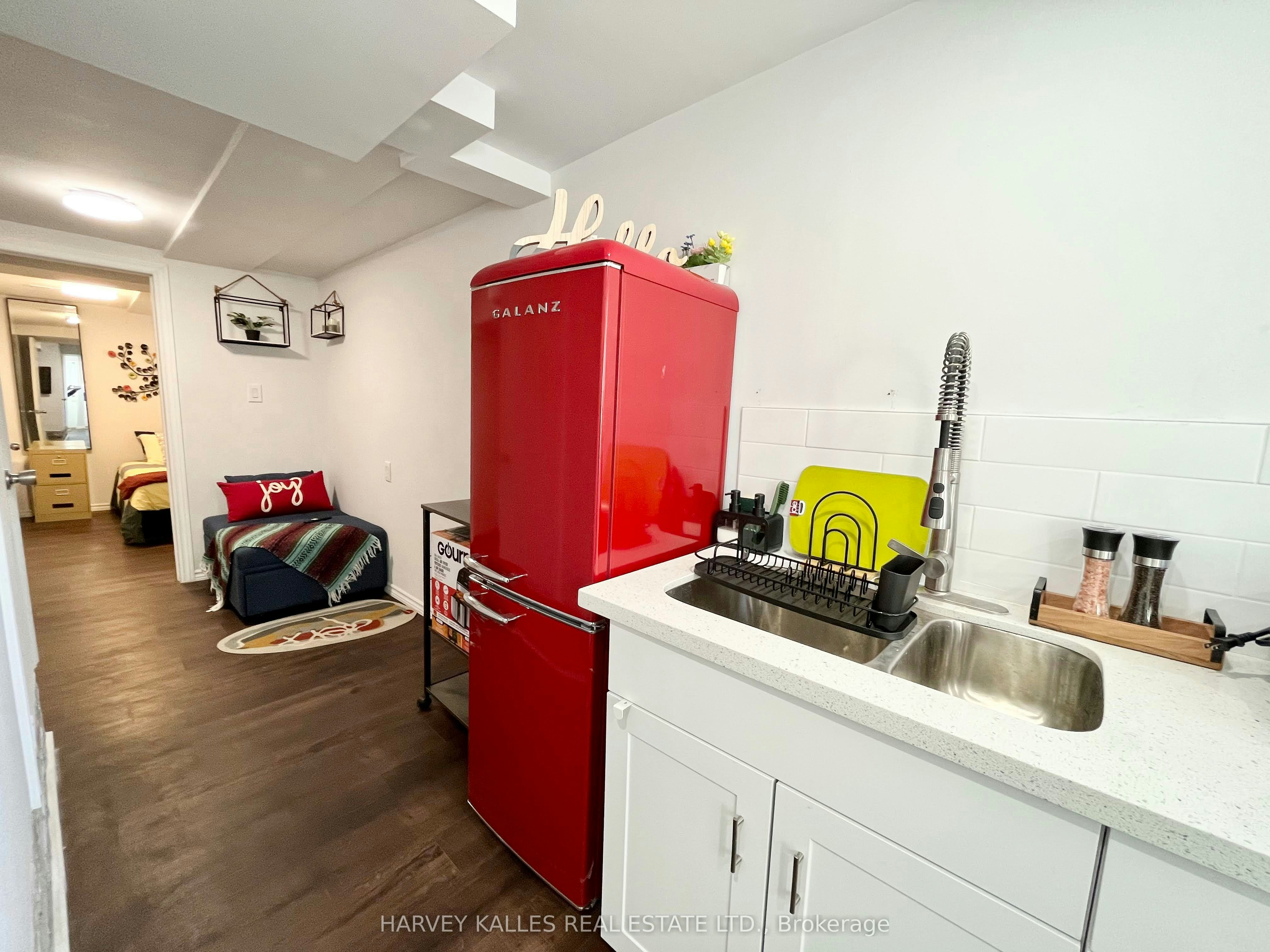Lower-26 Leyton Avenue, Toronto, ON, M1L 3T4 - 8