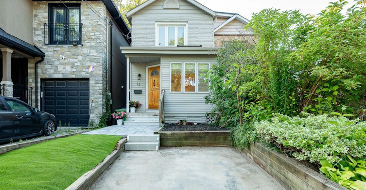 14 Lynn Road, Toronto, ON, M1N 2A3