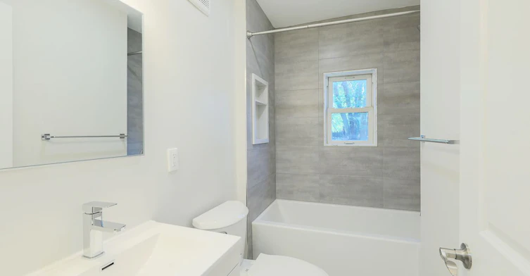 14 Lynn Road, Toronto, ON, M1N 2A3 - 8