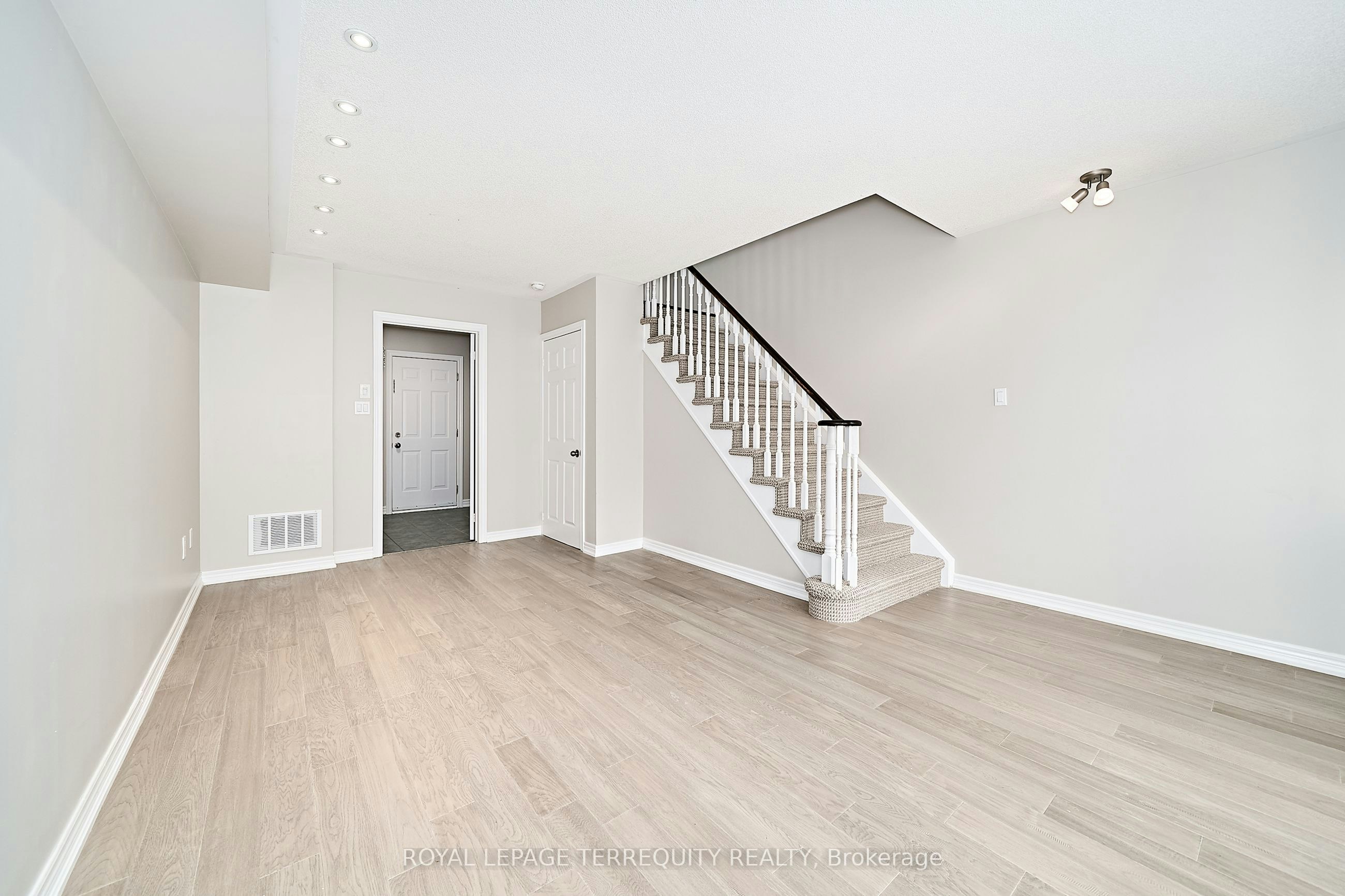 5-301 Strouds Lane, Pickering, ON, L1V 7J1 - 17