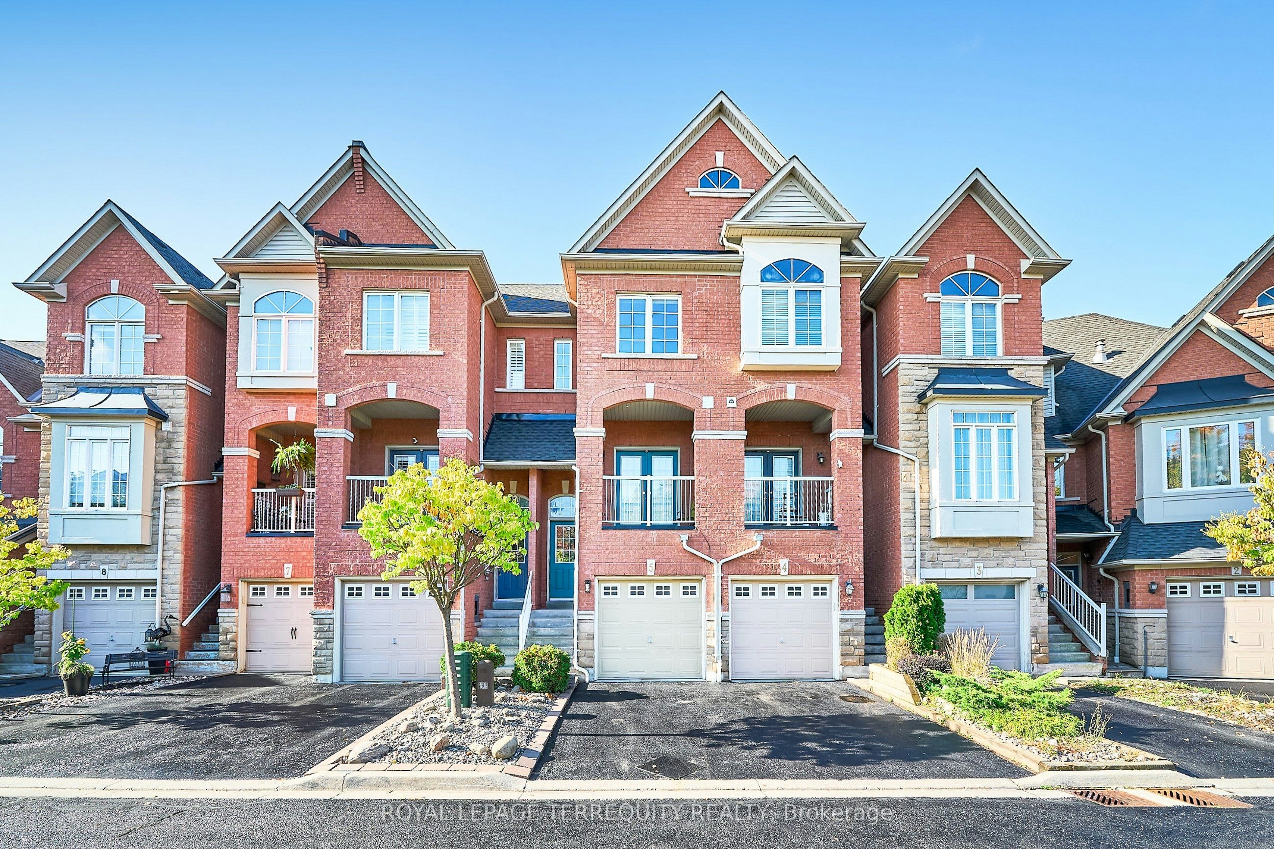 5-301 Strouds Lane, Pickering, ON, L1V 7J1