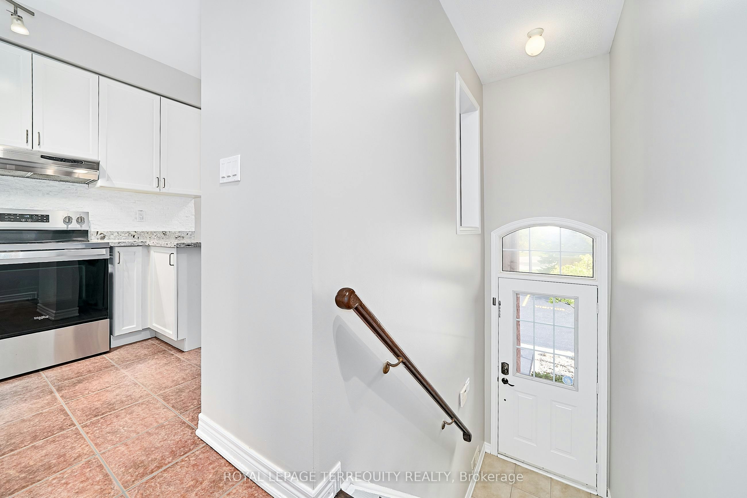 5-301 Strouds Lane, Pickering, ON, L1V 7J1 - 4