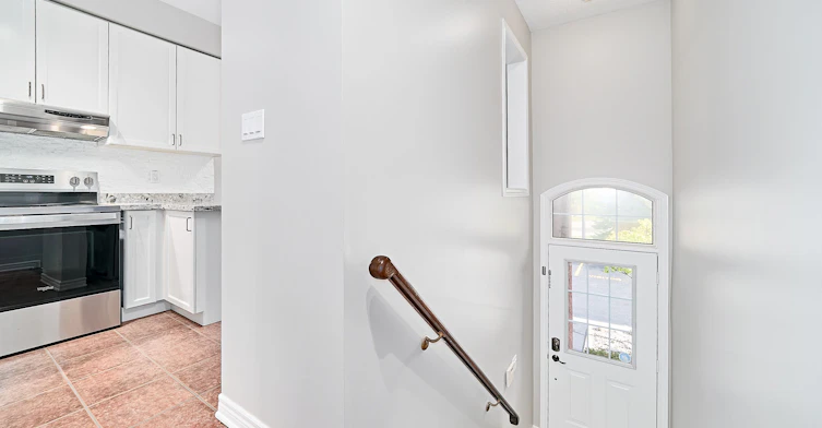 5-301 Strouds Lane, Pickering, ON, L1V 7J1 - 4