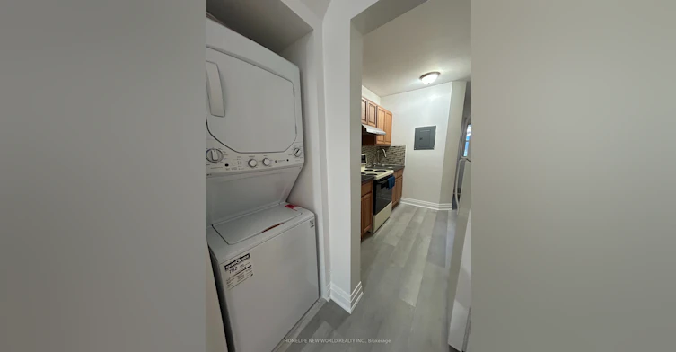 Main Floor-218 Greenwood Avenue, Toronto, ON, M4L 2R2 - 15