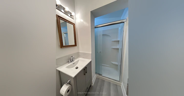 Main Floor-218 Greenwood Avenue, Toronto, ON, M4L 2R2 - 20
