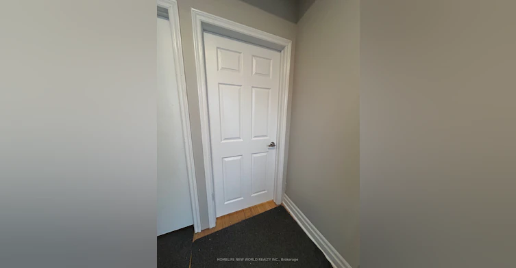 Main Floor-218 Greenwood Avenue, Toronto, ON, M4L 2R2 - 2