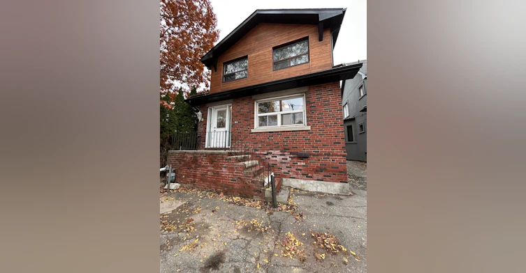 Main Floor-218 Greenwood Avenue, Toronto, ON, M4L 2R2