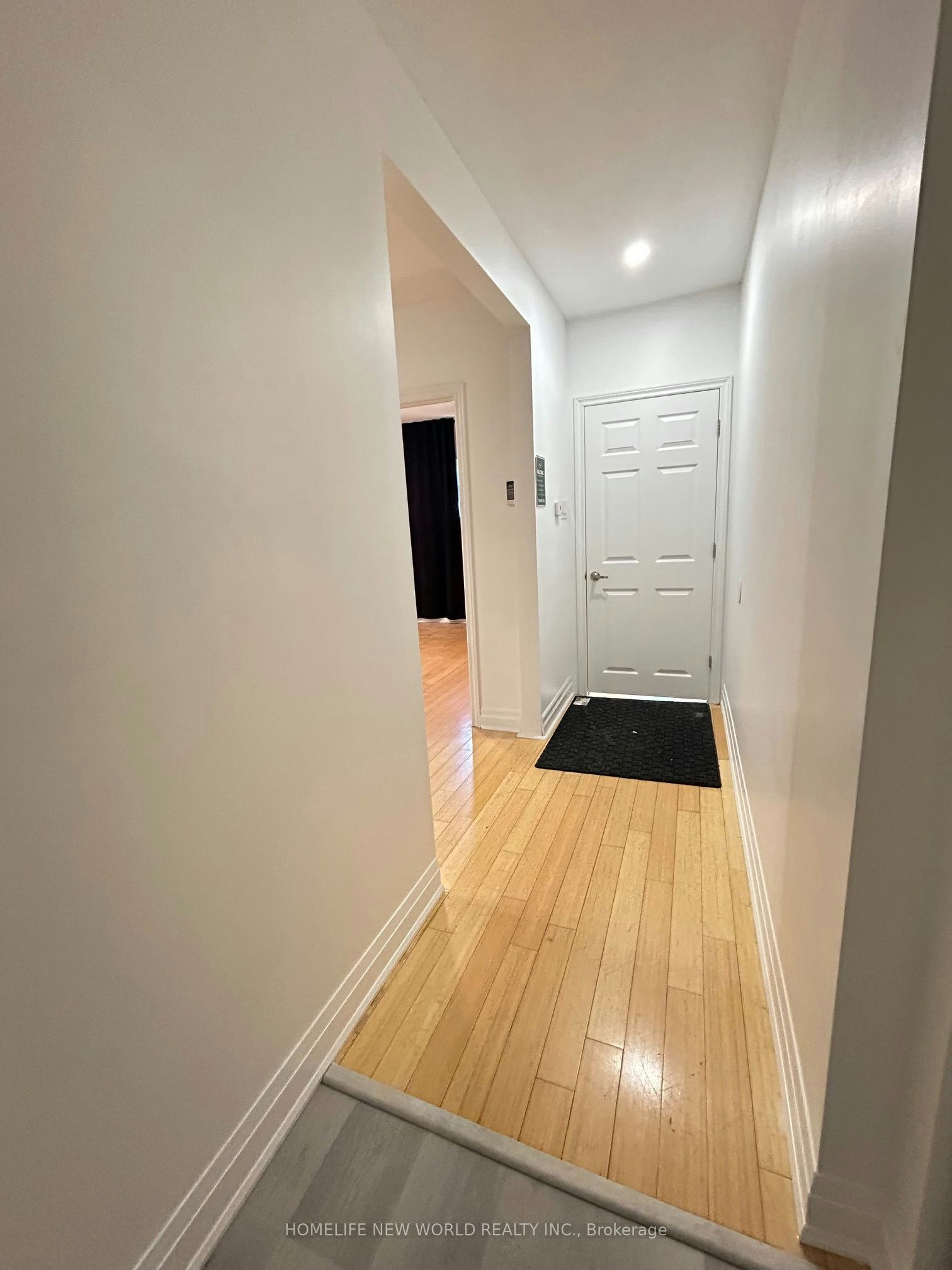 Main Floor-218 Greenwood Avenue, Toronto, ON, M4L 2R2 - 3