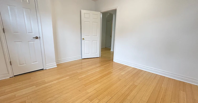 Main Floor-218 Greenwood Avenue, Toronto, ON, M4L 2R2 - 11