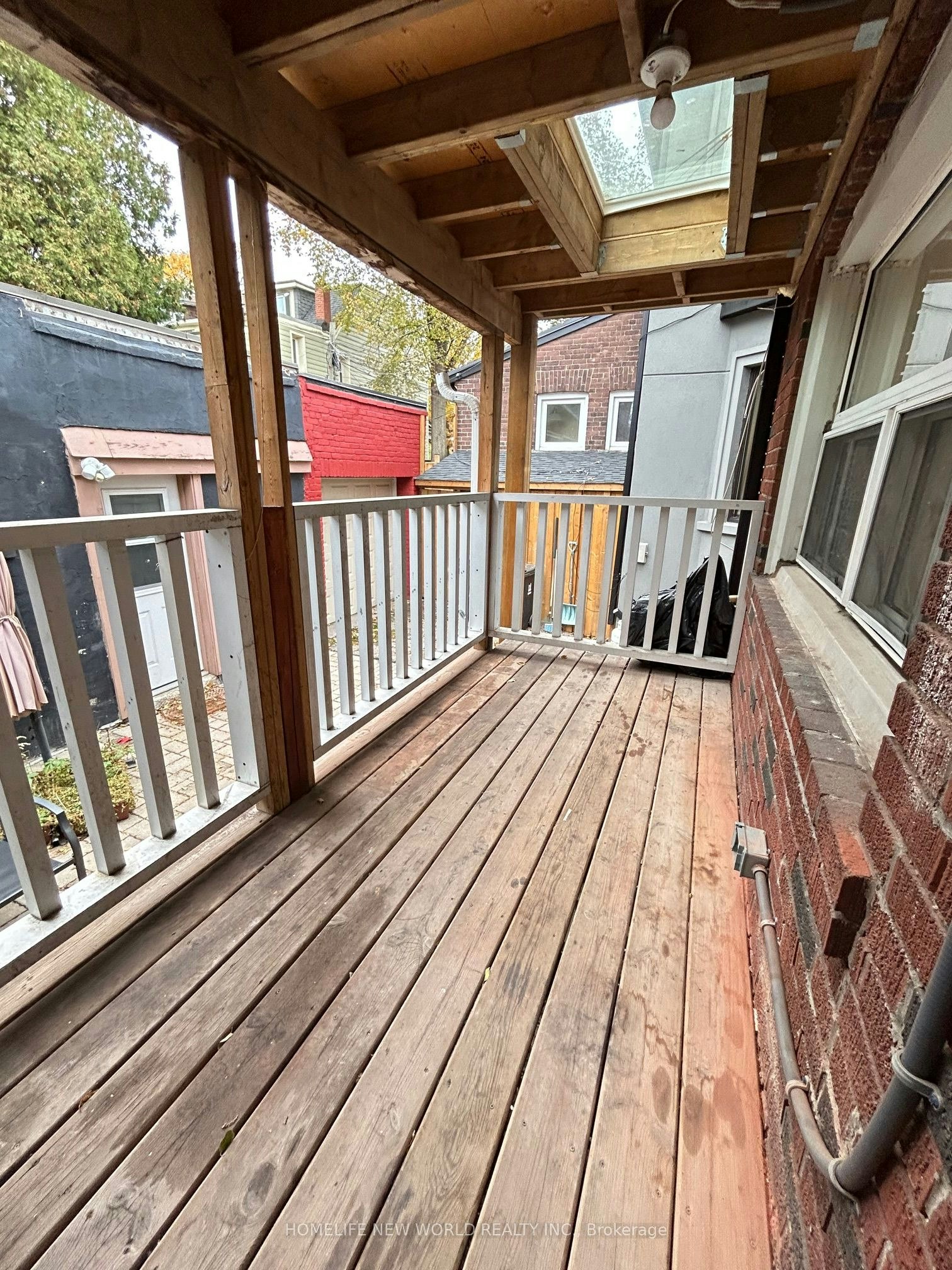 Main Floor-218 Greenwood Avenue, Toronto, ON, M4L 2R2 - 22