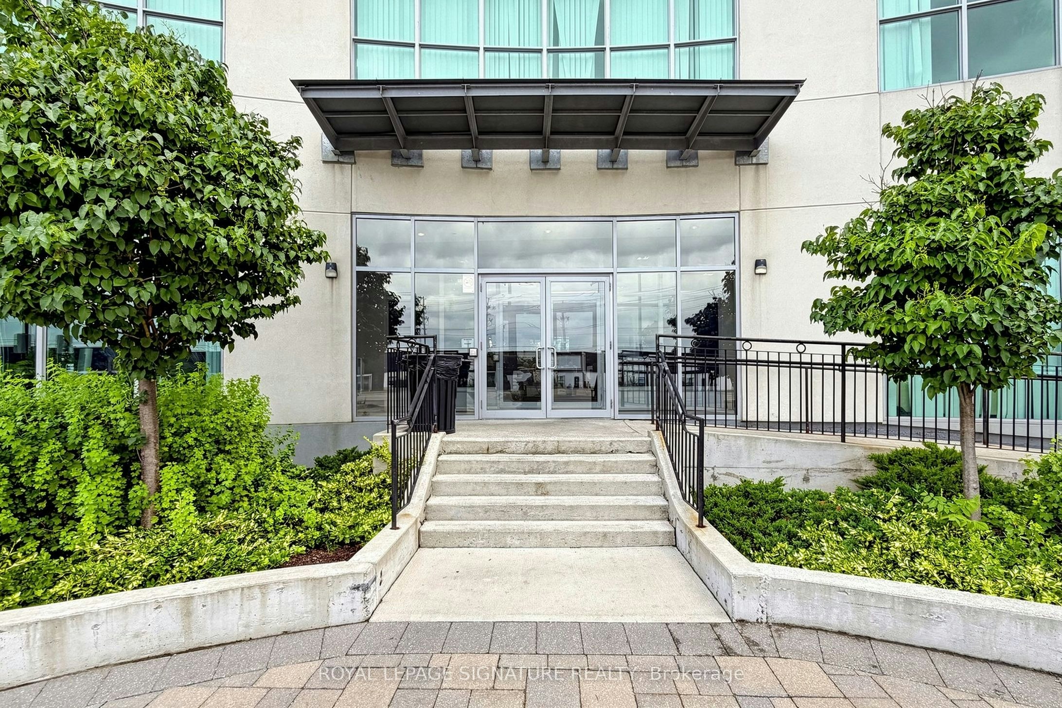 208-2150 Lawrence Avenue E, Toronto, ON, M1R 3A7 - 2