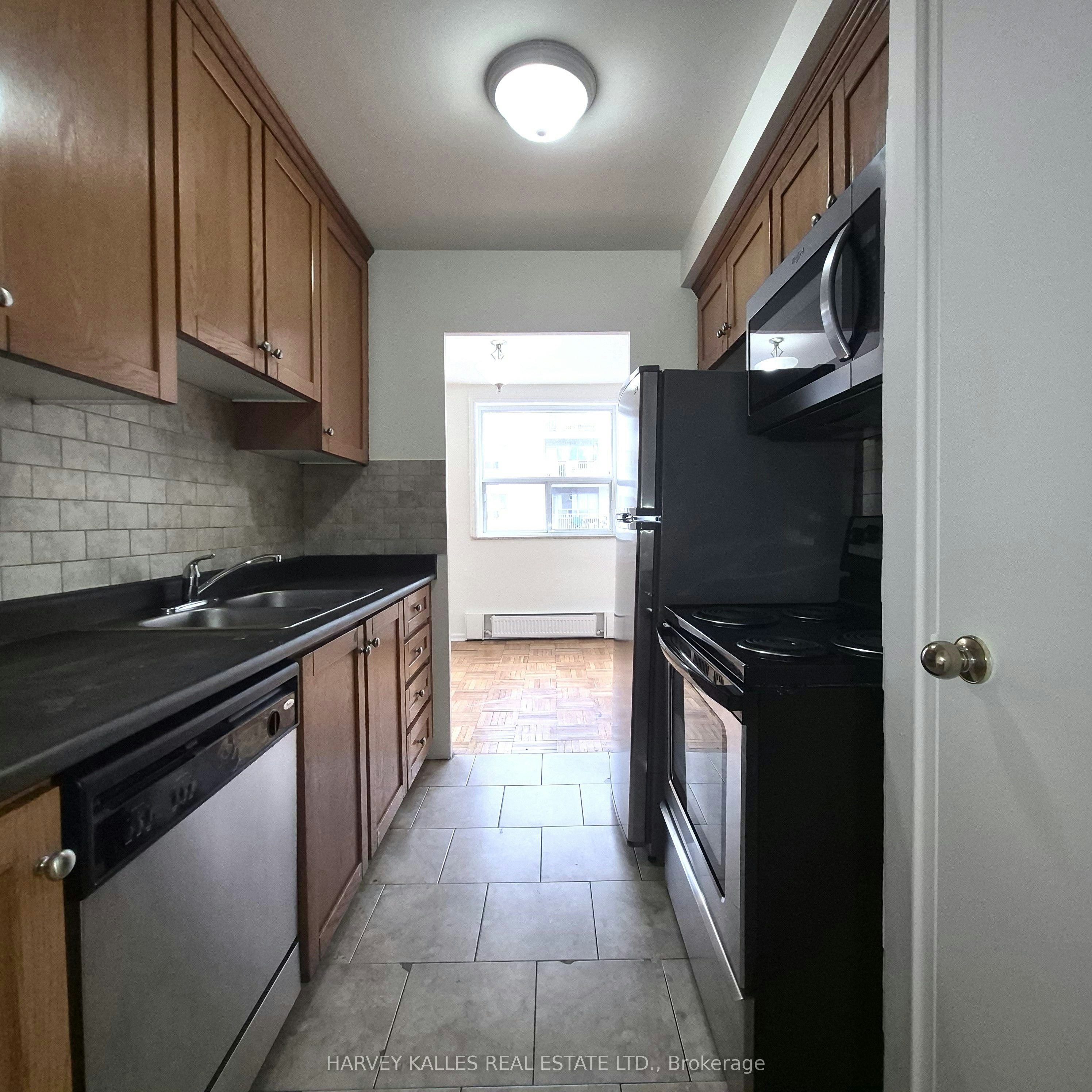 204-1751 Victoria Pk Avenue, Toronto, ON, M1R 1S1 - 11