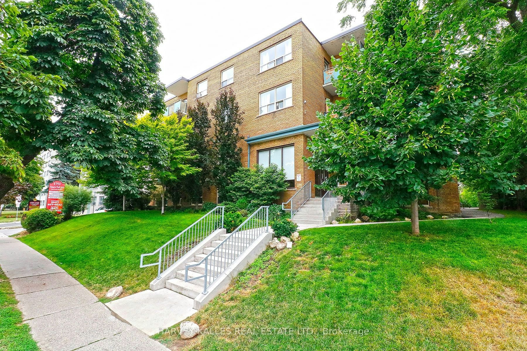 204-1751 Victoria Pk Avenue, Toronto, ON, M1R 1S1 - 2