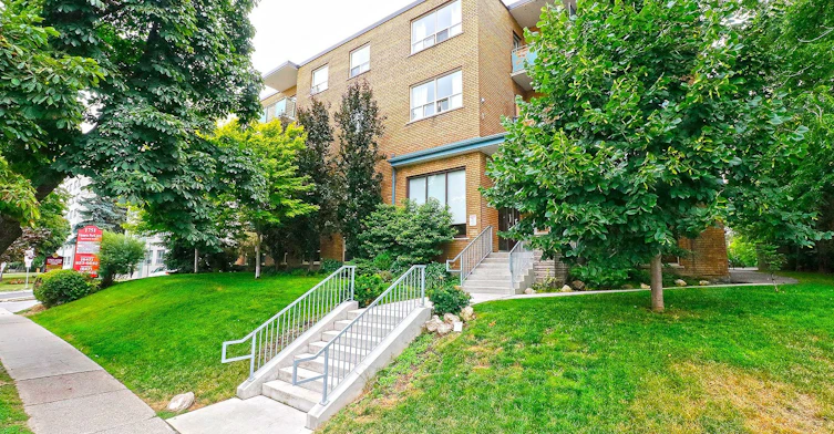 204-1751 Victoria Pk Avenue, Toronto, ON, M1R 1S1 - 2