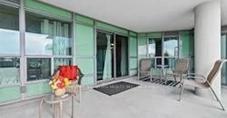 201-60 Fairfax Crescent, Toronto, ON, M1L 0E1 - 2