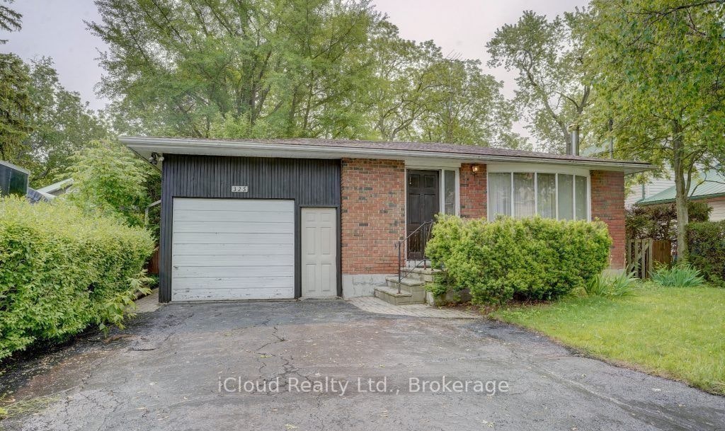 325 Dyson Road, Pickering, ON, L1W 2N1