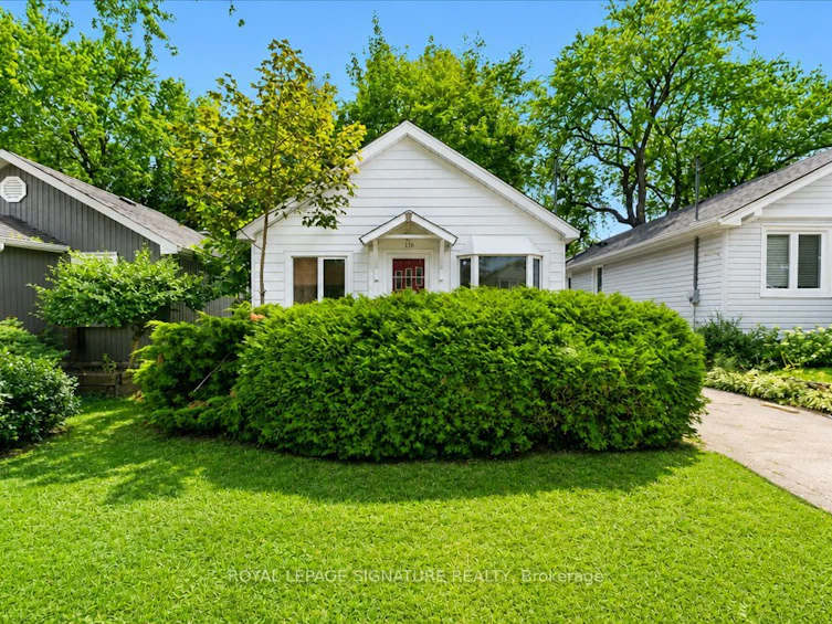 138 Gradwell Drive, Toronto, ON, M1M 2N2