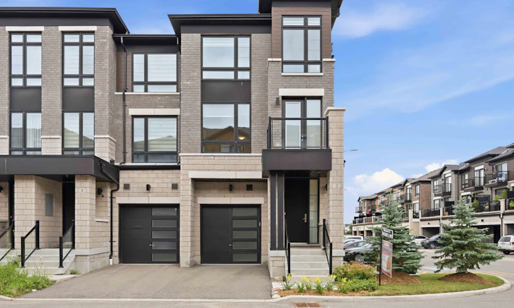 2 Lake Trail Way
