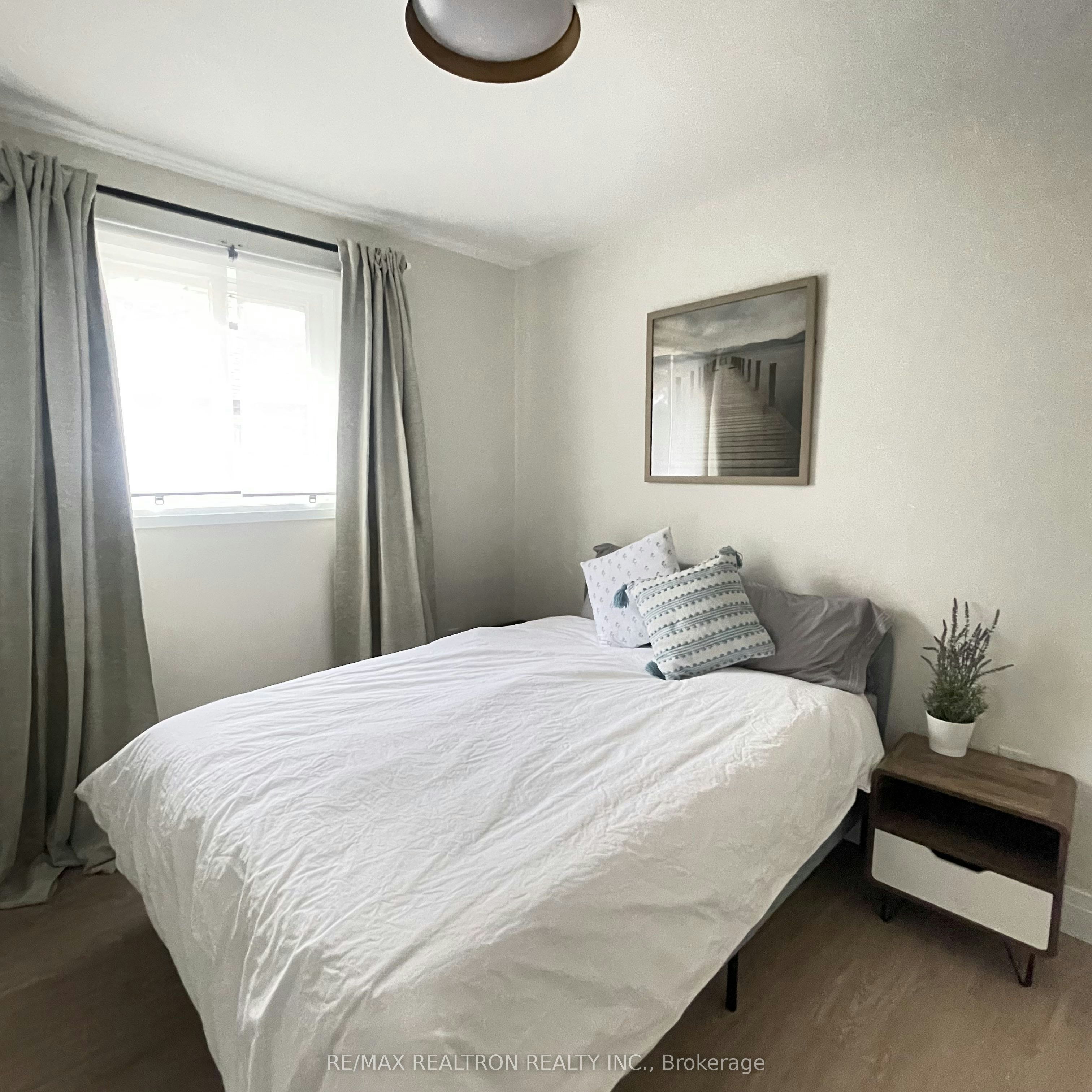 37 Brantwood Drive, Toronto, ON, M1H 2G5 - 7