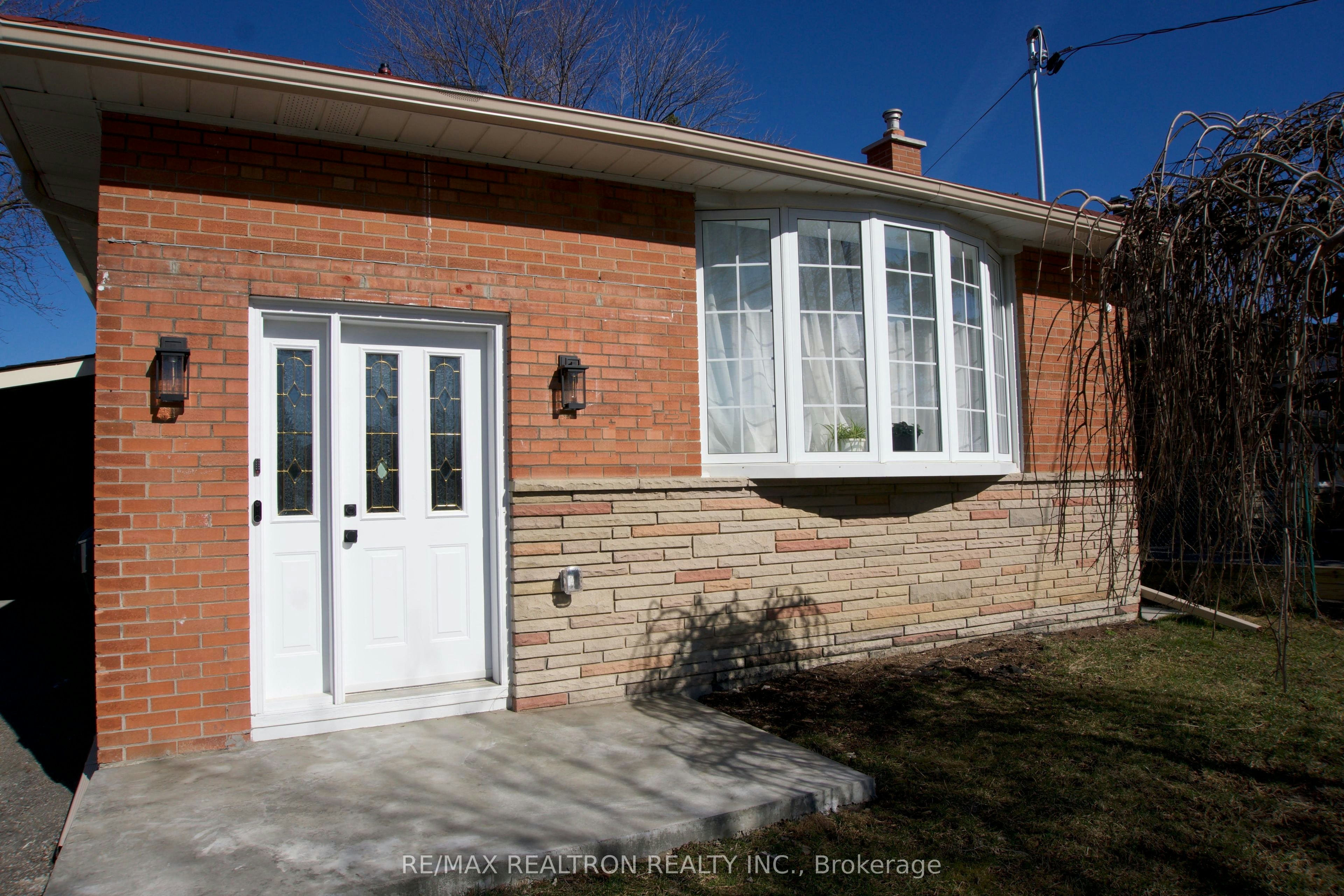 37 Brantwood Drive, Toronto, ON, M1H 2G5