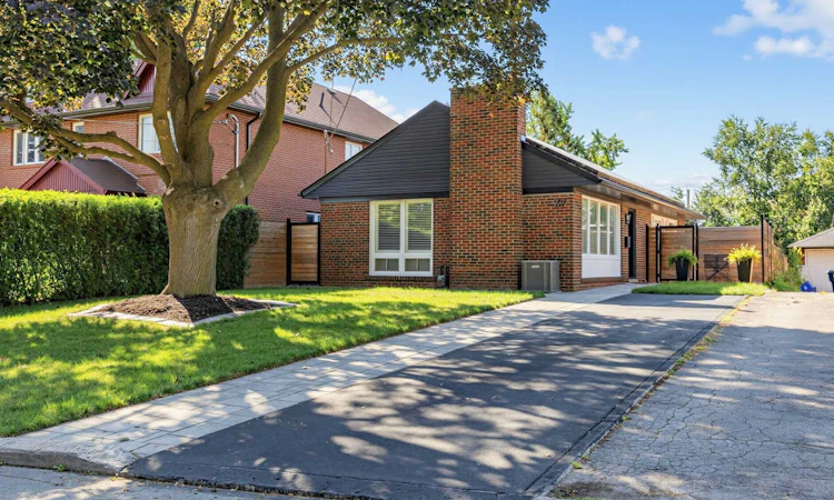 29 Sedgewick Crescent