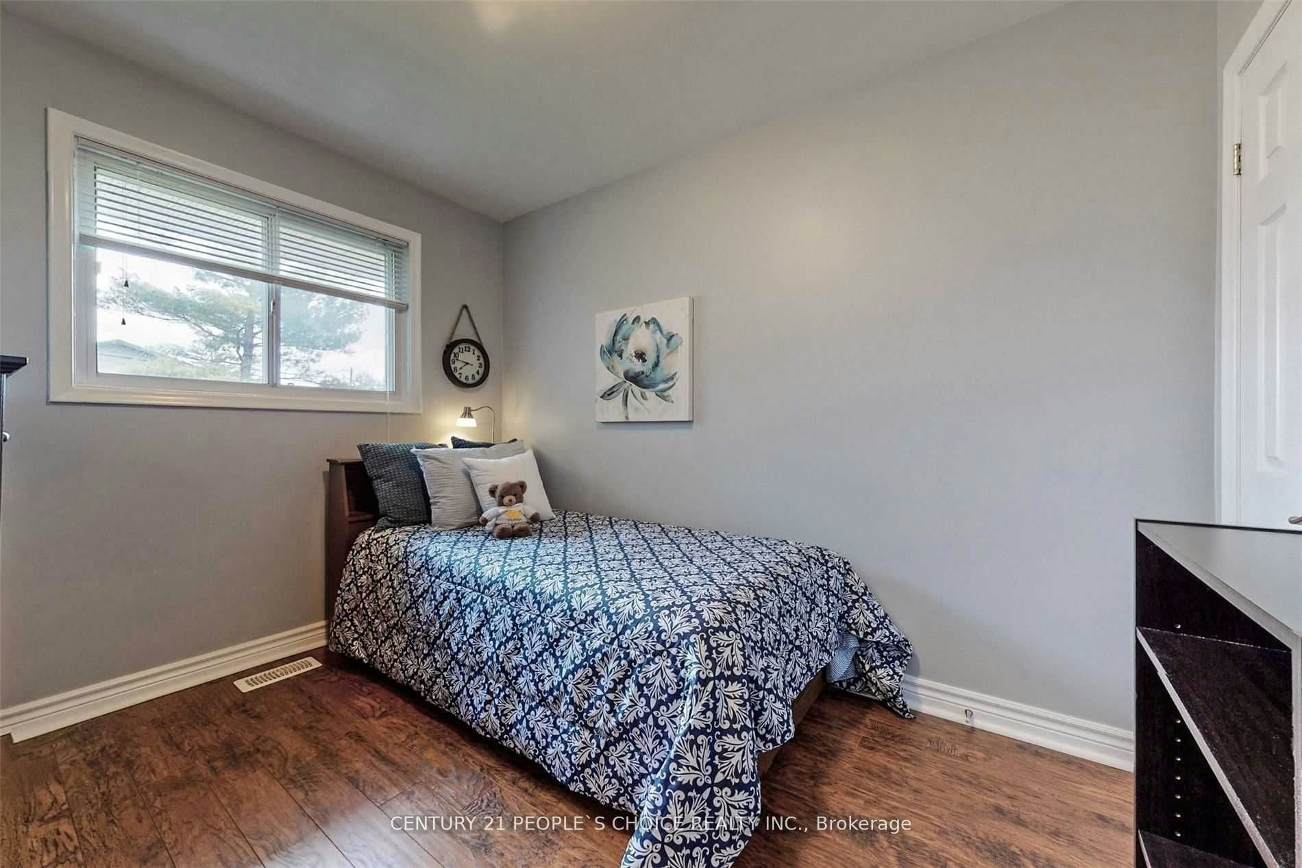 5 Mid Pines Road, Toronto, ON, M1G 2L5 - 8